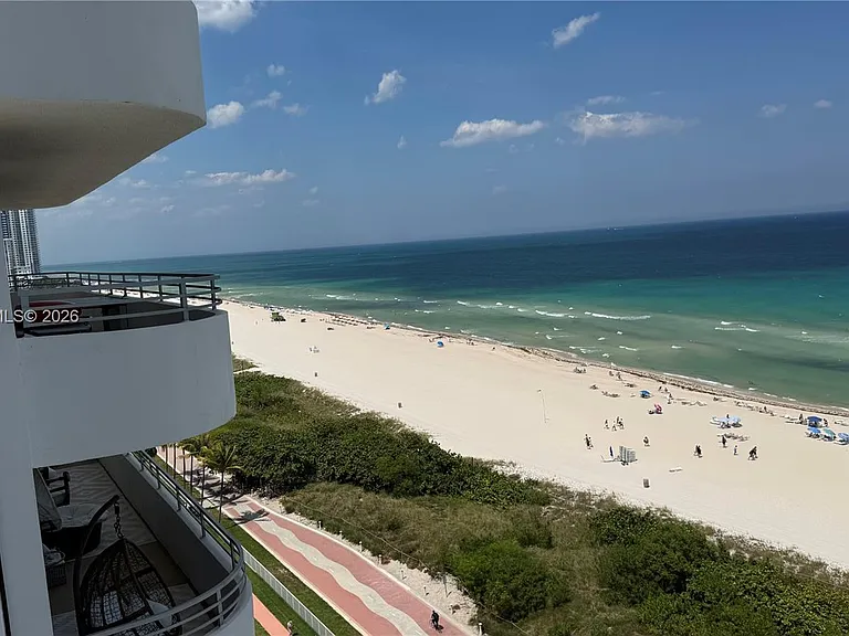 5555 Collins Ave #14E — Photo 18