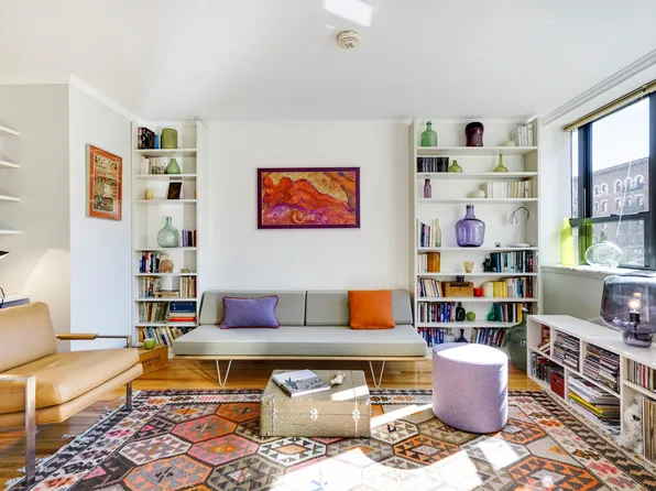 220 Manhattan Avenue 4U image 2 of 9