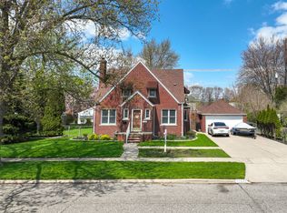 15226 Englewood Ave, Allen Park, MI 48101