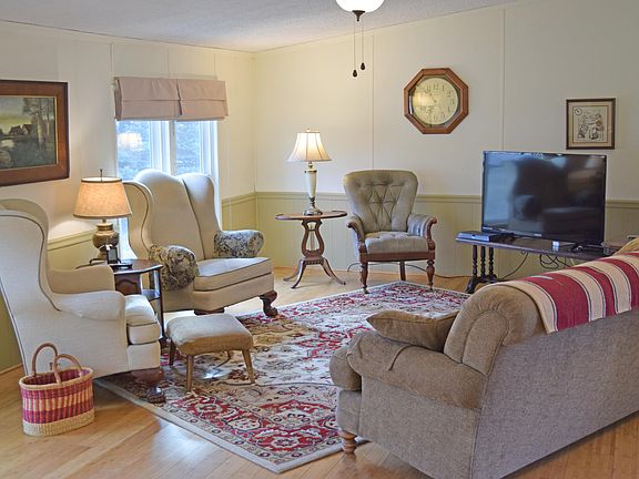 4th image of 477 W Newaygo Dr