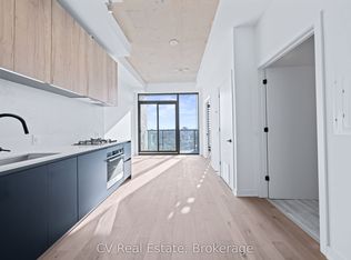 2625 Dundas St W #810, Toronto, ON M6P0C5