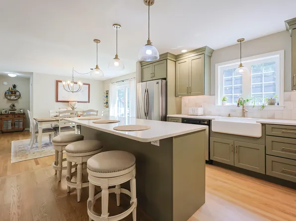 6 Days Landing, Biddeford, ME 04005