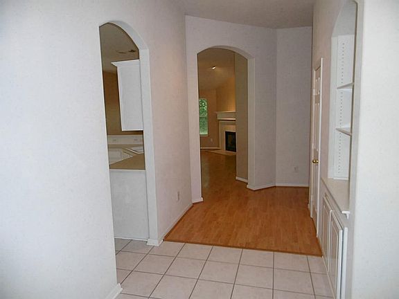 4th image of 1106 Kerri Ct