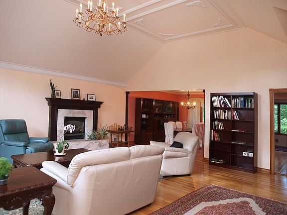 Living Room Vaulted Ceiling