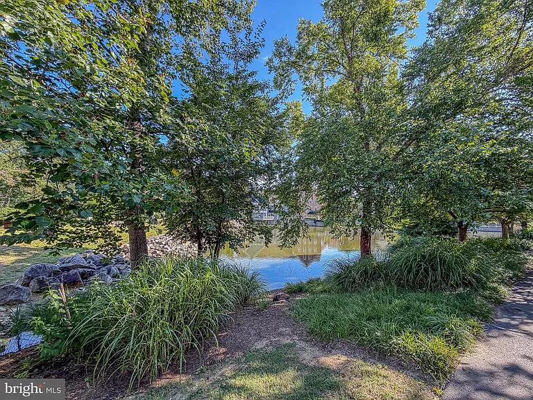 12821 Mill Brook Ct — Photo 14