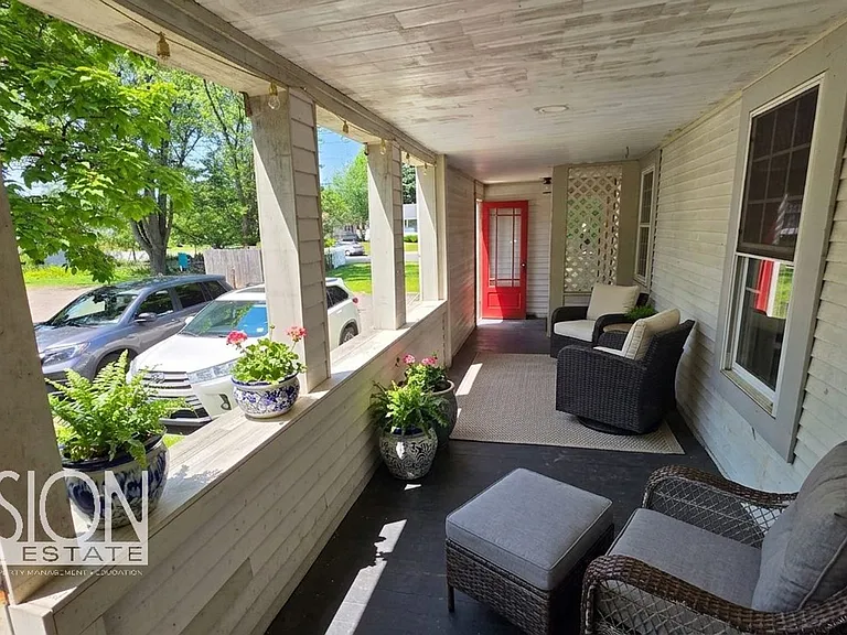 282 Ethan Allen Pkwy #1 — Photo 34