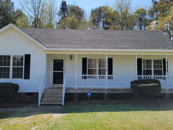 212 Davis Farm Dr, Selma, NC 27576