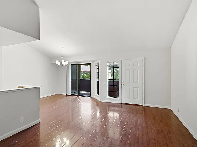 479 Costa Mesa Ter #F — Photo 8