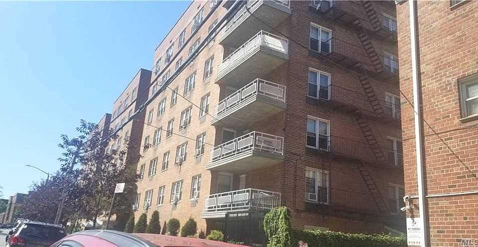 2nd image of 34-20 Parsons Blvd #2