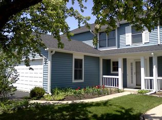 1944 Appaloosa Dr, Naperville, IL 60565