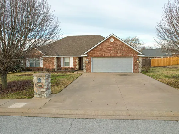 1503 Saint Joseph Dr, Grove, OK 74344