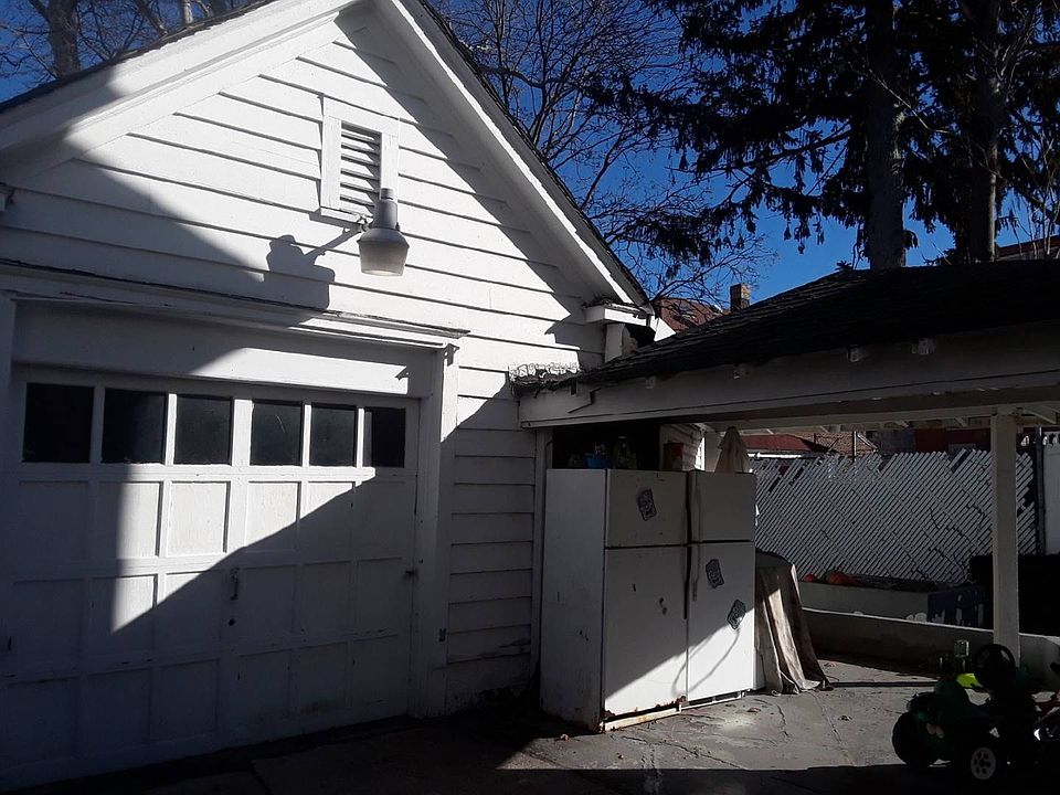 2nd image of 25-35 Gillmore St