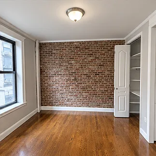 340 East 18th Street — Photo 3
