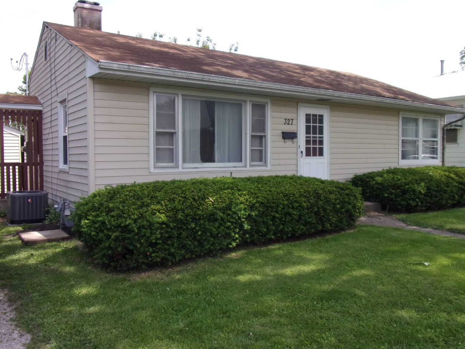 327 E Franklin St, Roodhouse, IL 62082 MLS 11188665 Zillow