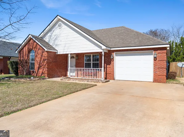 216 Wembley Dr, Warner Robins, GA 31088