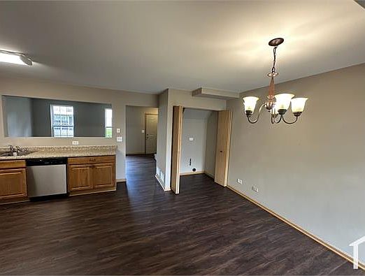 5th image of 694 Four Seasons Blvd