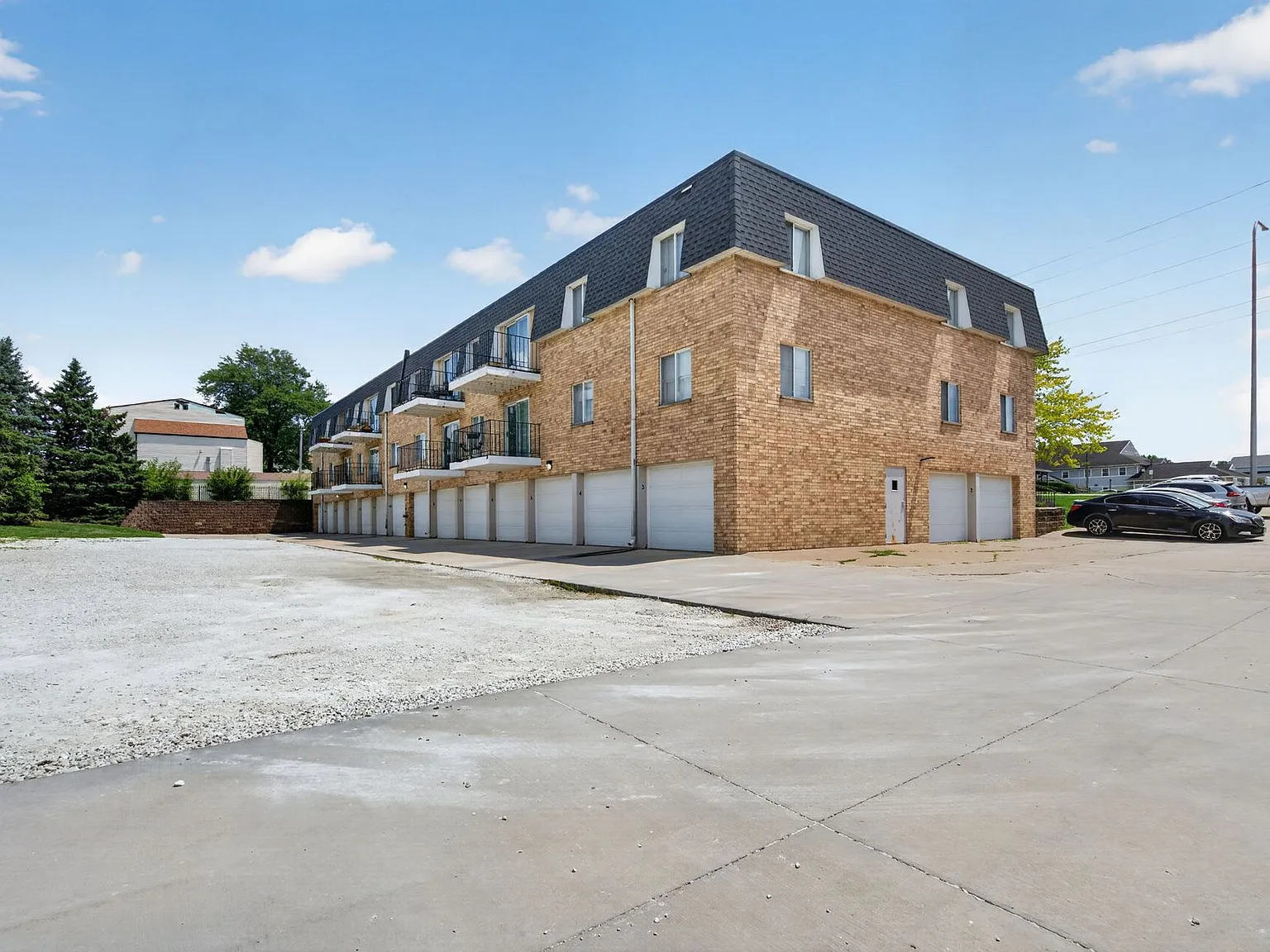Kellogg Place Apartments — Photo 4