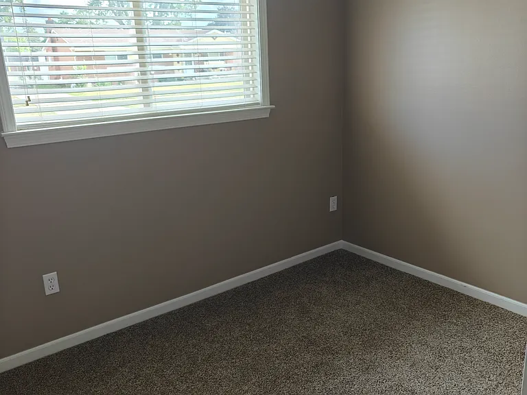 35748 Rolf St — Photo 9