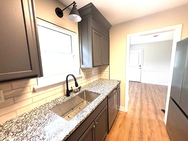 2812 Cranbrook Dr — Photo 10