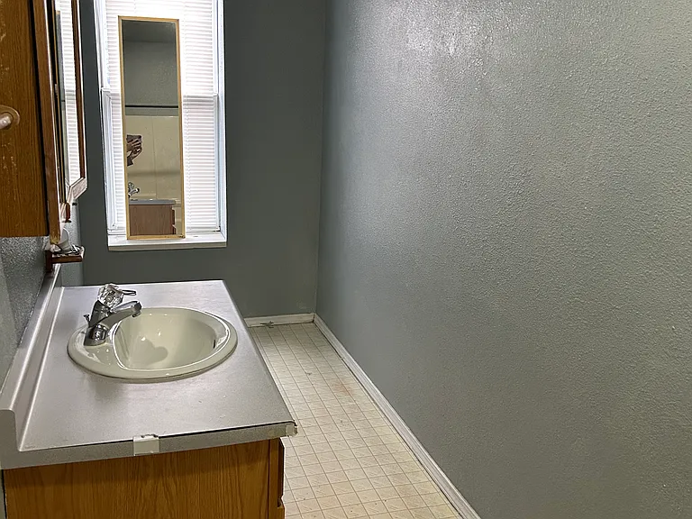 340 Main St #5 — Photo 7
