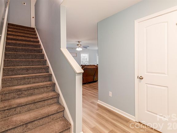 5th image of 900 Providence Rd #10