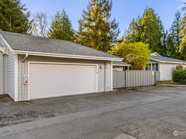 2440 140th Avenue NE #17, Bellevue, WA 98005