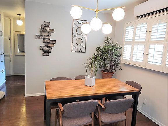 3rd image of 1435 N Fairfax Ave APT 1