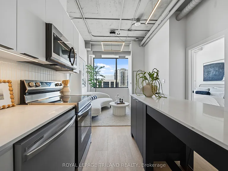 685 Richmond St #209 — Photo 10
