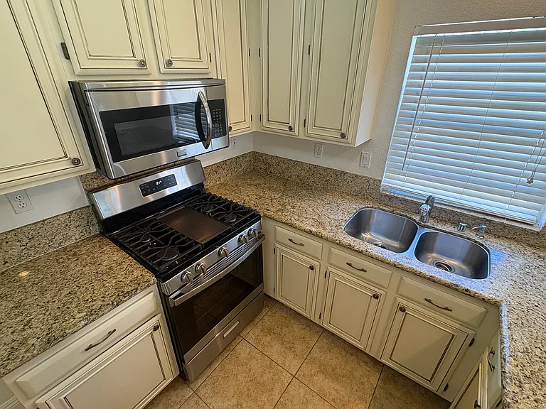 1028 S Rossano Way — Photo 6