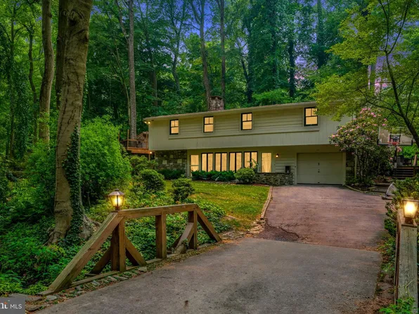 982 Dale Rd, Meadowbrook, PA 19046