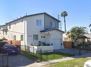 910 E 84th Pl, Los Angeles, CA 90001