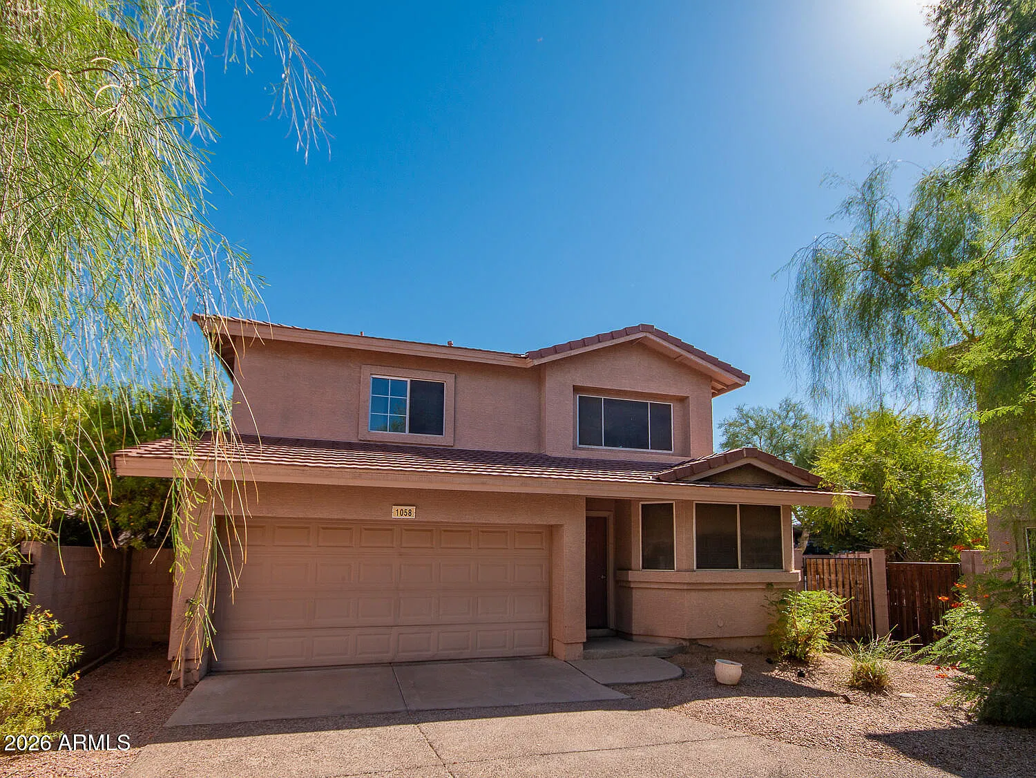 3 bed, 2.5 bath, $2,200 — Photo 2