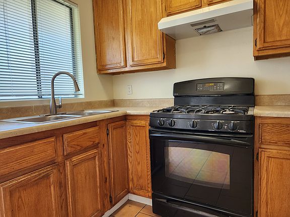 5th image of 722 E Garfield Ave APT 3