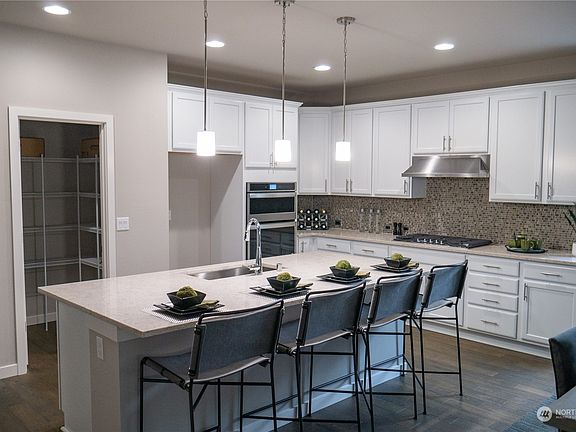 3rd image of 1401 NW Swenson Court #24