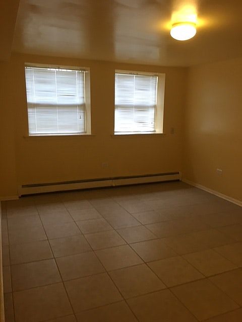 1st image of 358 E 60th St #0000