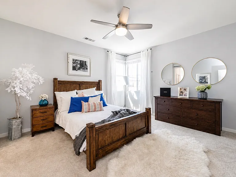 2262 Rose Garden Ct — Photo 4