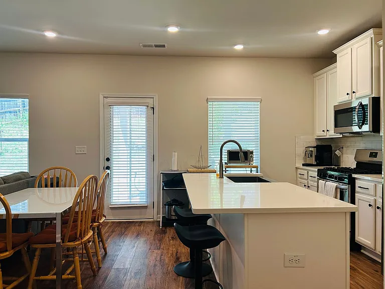 57 Pacific Ave — Photo 11