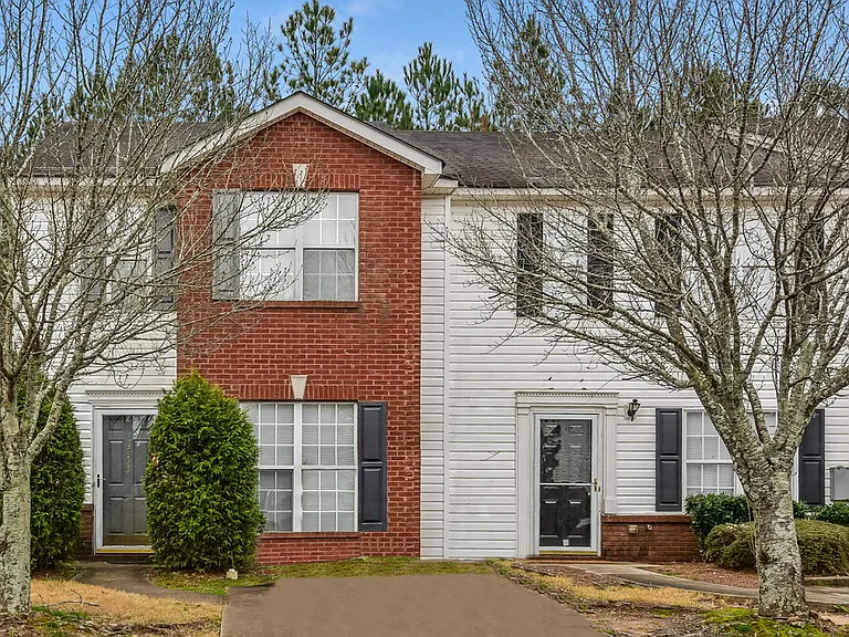 5733 Strathmoor Manor Cir — Photo 1