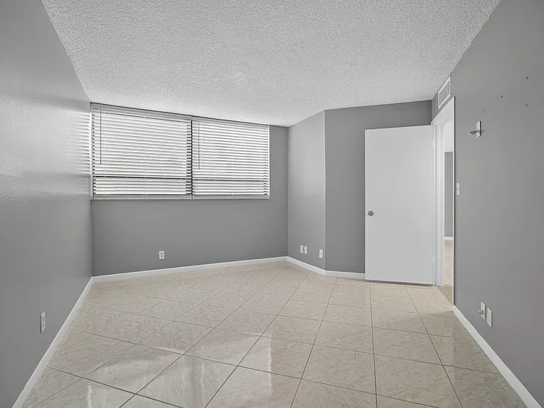 1900 N Congress Ave #201 — Photo 11