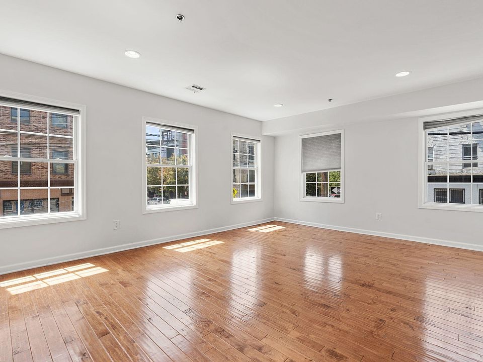 1st image of 354 3rd St #2