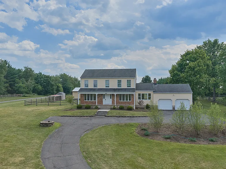 815 Clawson Ave — Photo 32