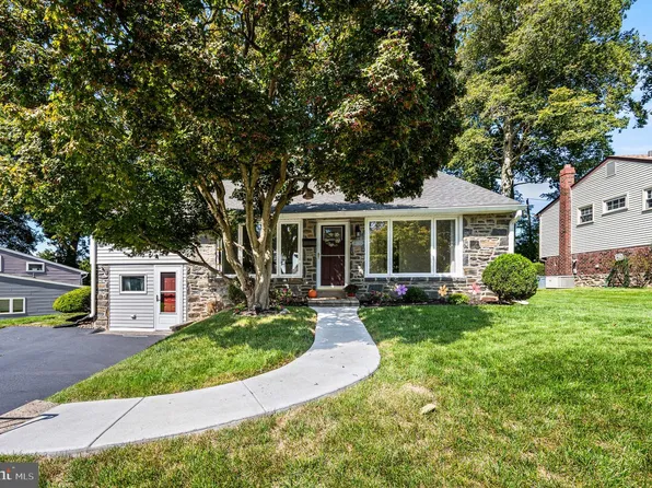 2243 Cambridge Rd, Broomall, PA 19008