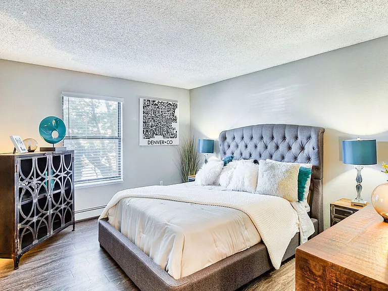 Miramar Apartments — Photo 6