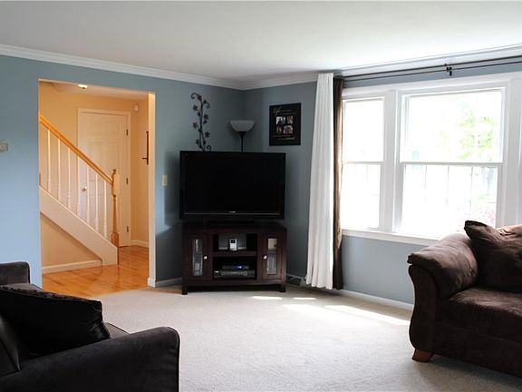 4th image of 7743 Whiffletree Ln