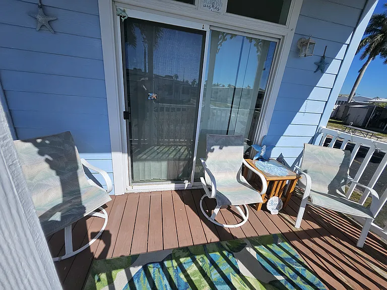 Porch furnished as well