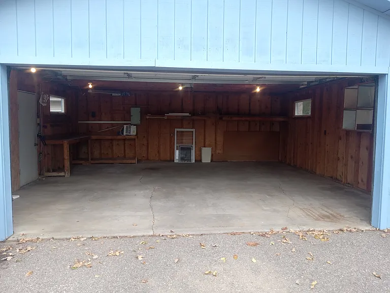 801 Cottage St — Photo 2