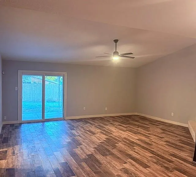 5202 Santrey Dr — Photo 4