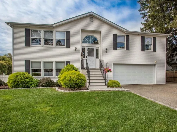 2105 Crompond Road, Cortlandt Manor, NY 10567