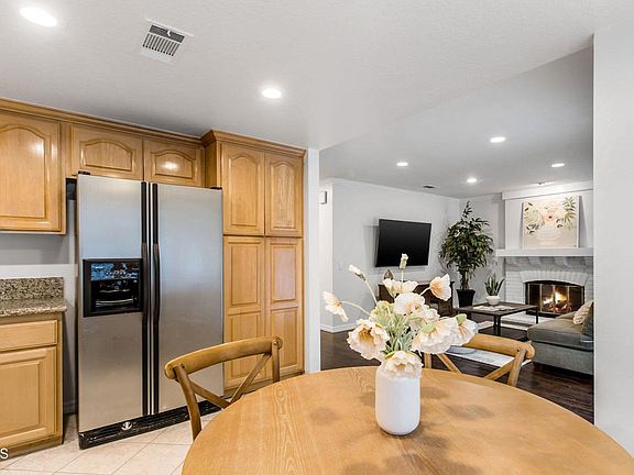 4th image of 2582 Ridgebrook Pl