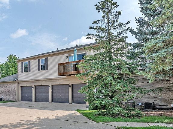 3rd image of 3078 Forest Creek Ct